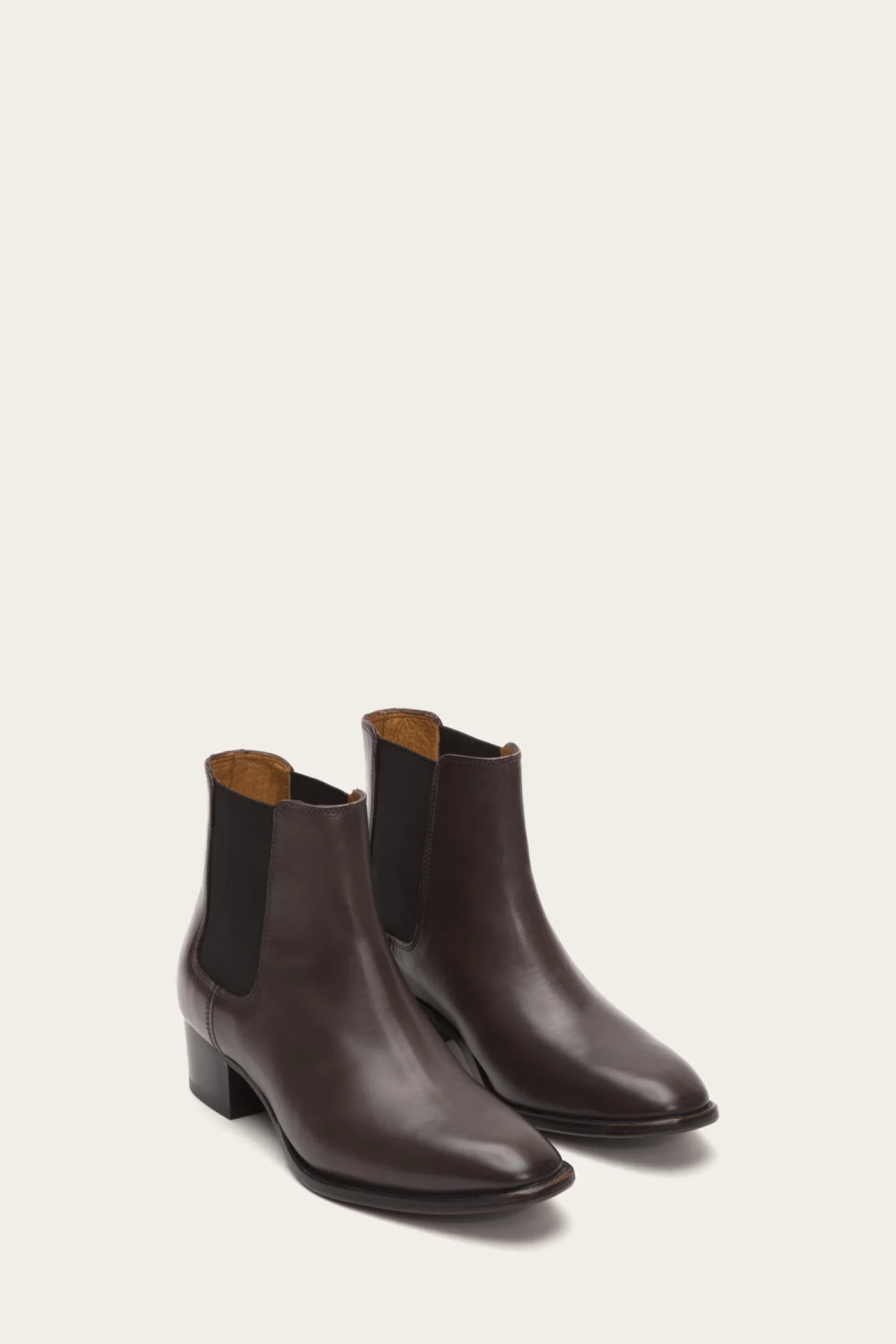 Dara Chelsea - Frye Found - Image 2