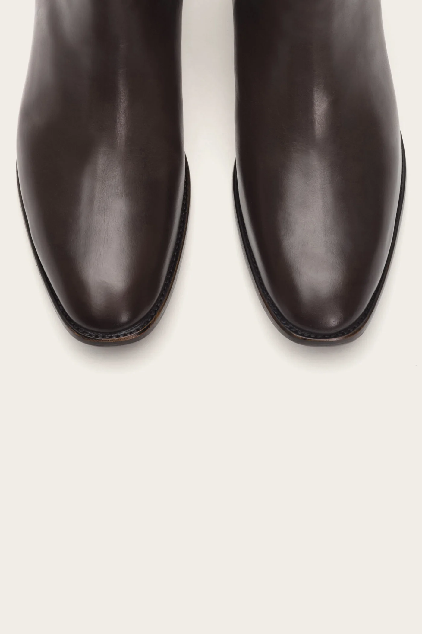 Dara Chelsea - Frye Found - Image 6