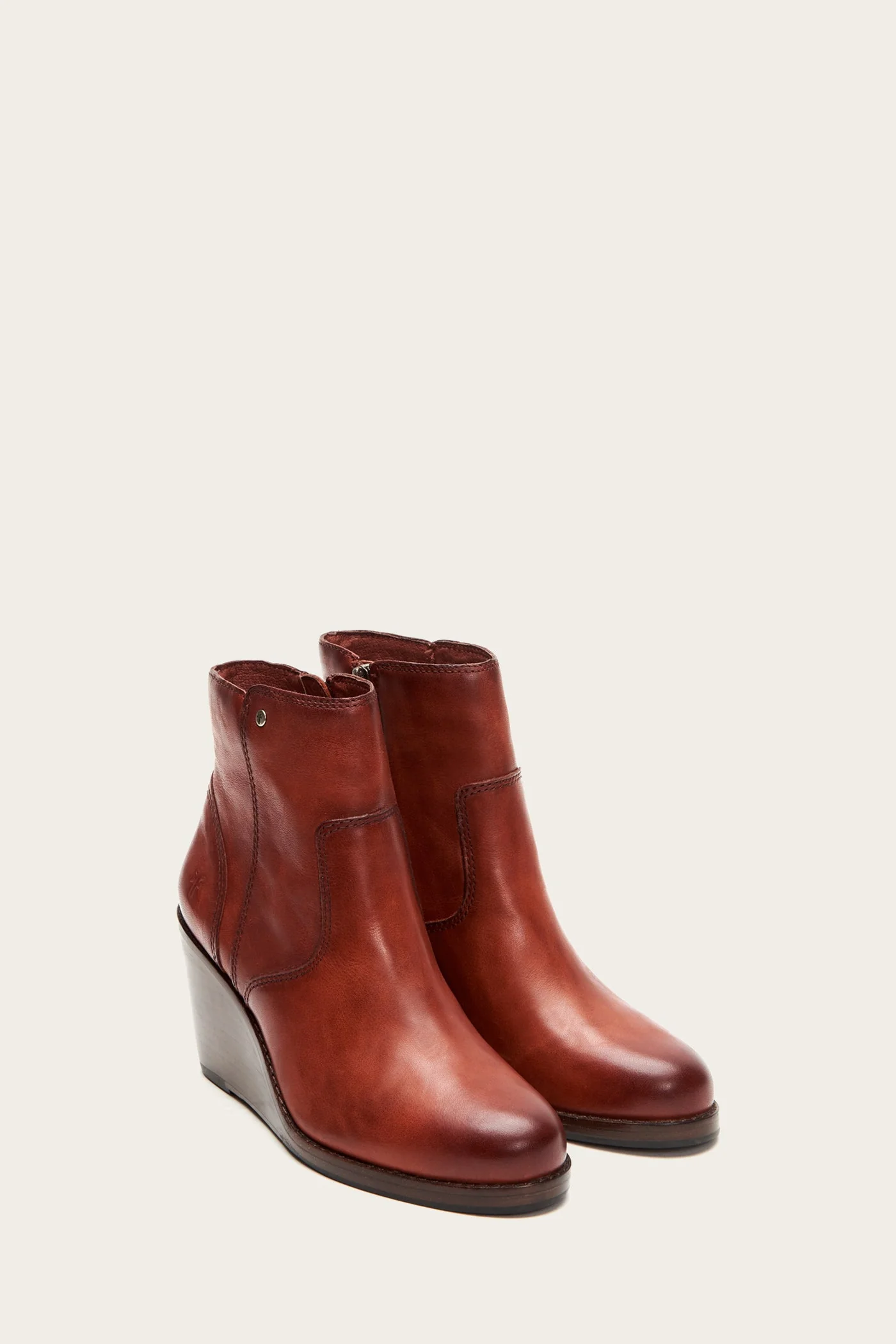 Emma Wedge Short - Pre-Loved - Image 2