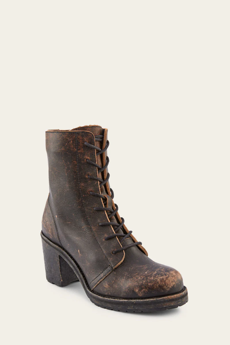 Karen Combat - Frye Found
