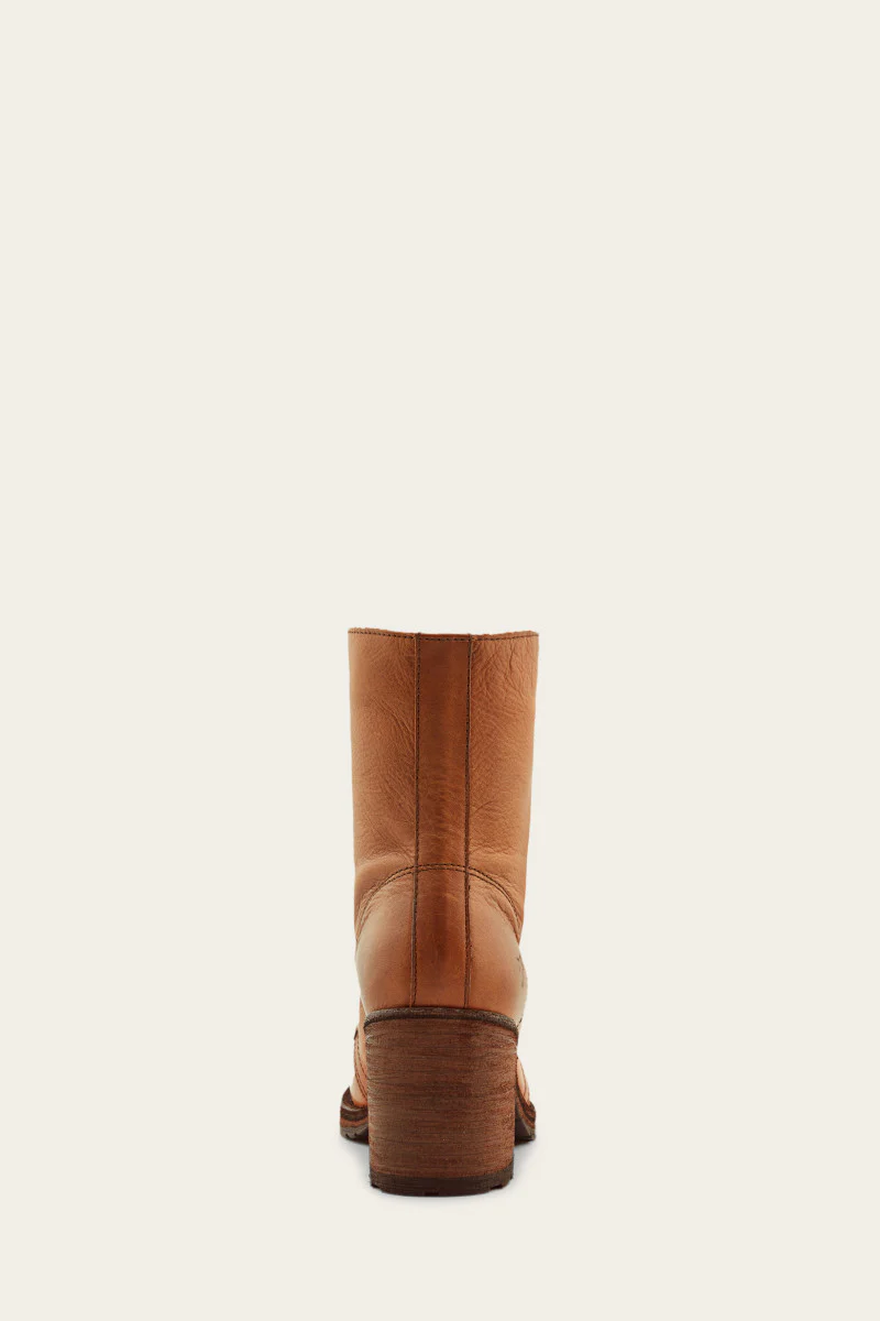 Karen Combat - Frye Found - Image 22