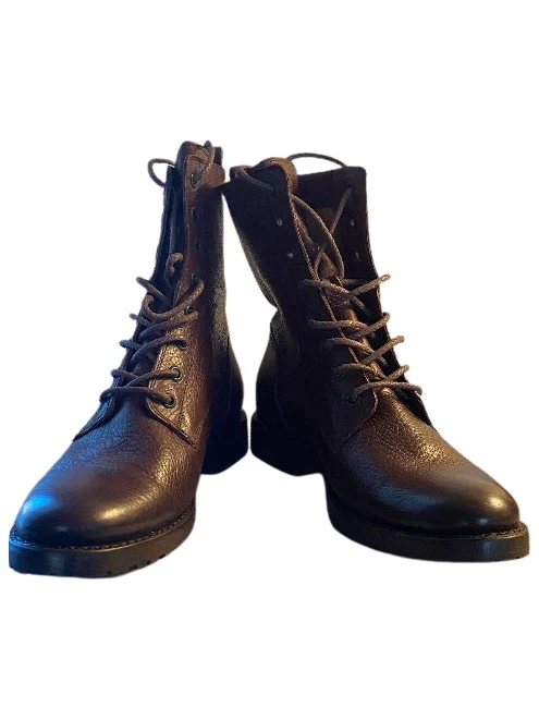 Lace bootie Size 8.5 - Pre-Loved - Image 2