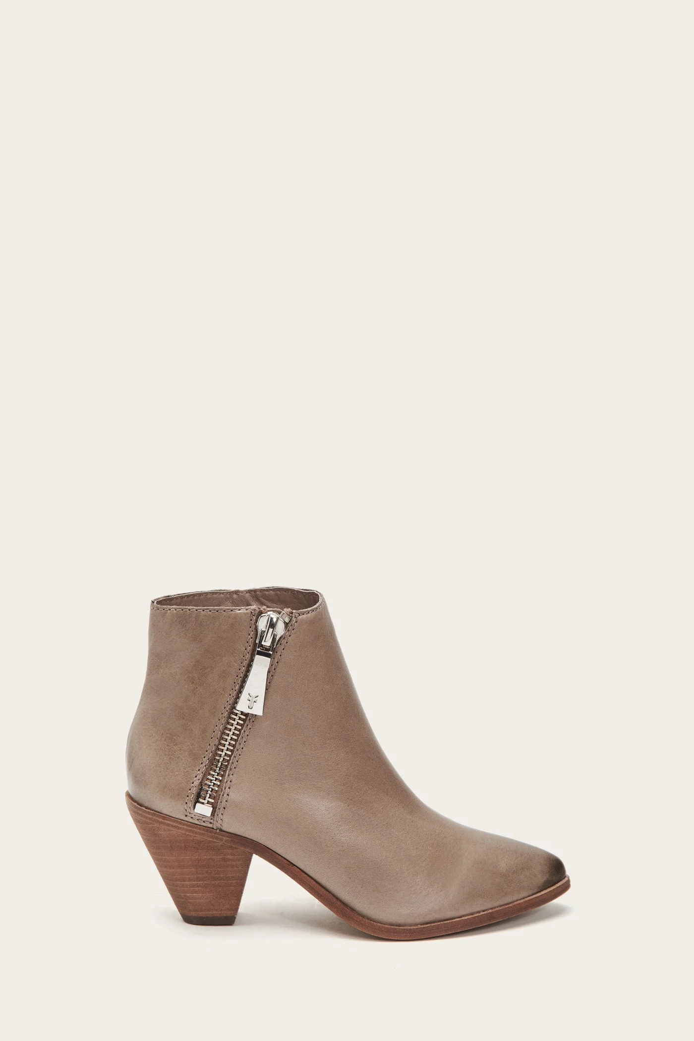 Lila Zip Short - Frye Found