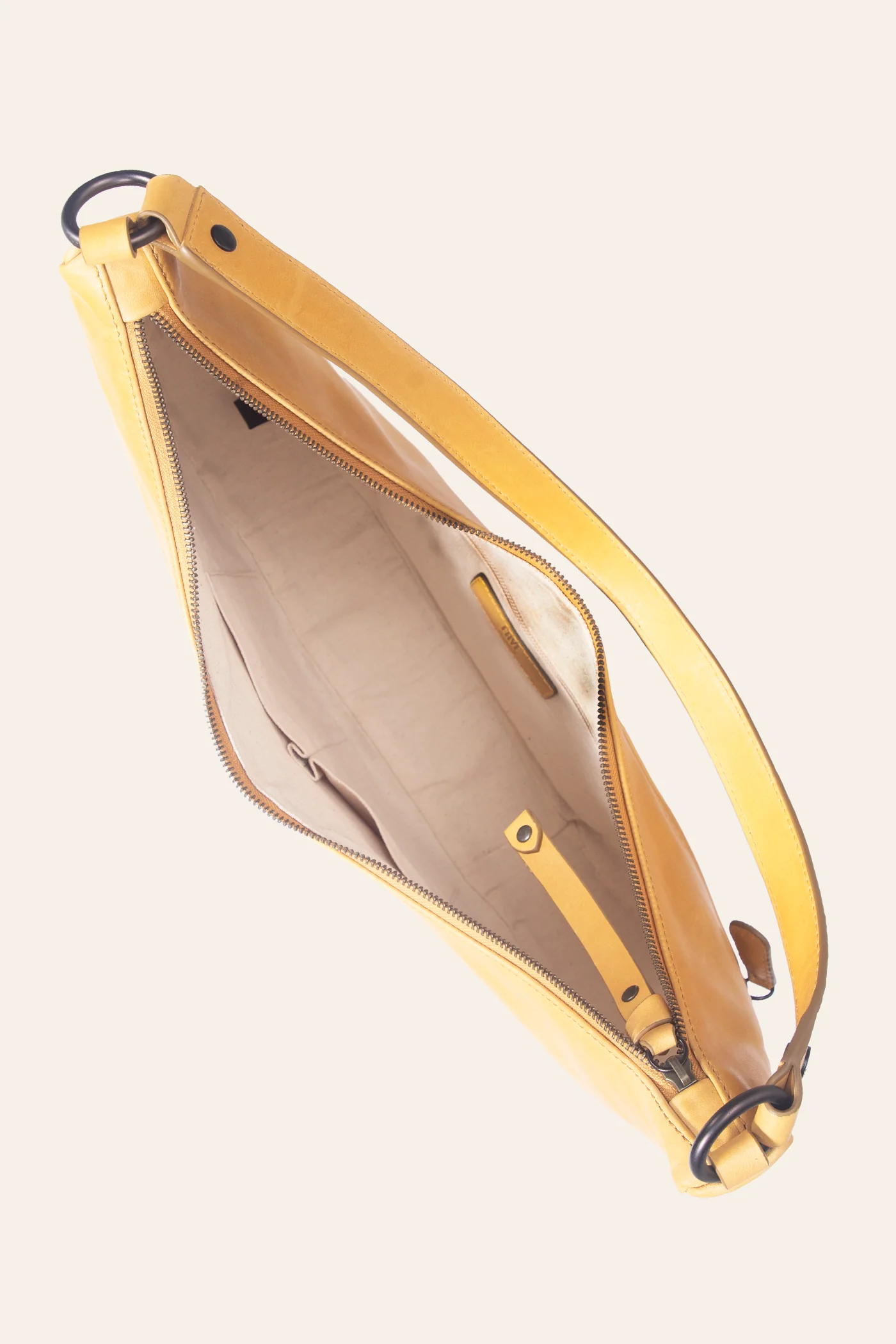 Melissa Crescent Hobo - Image 6