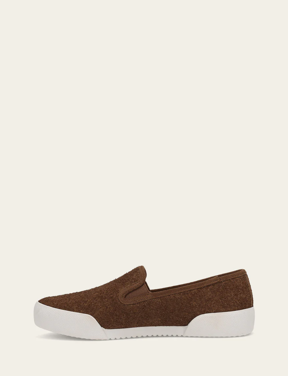 Mia Slip On - Image 3