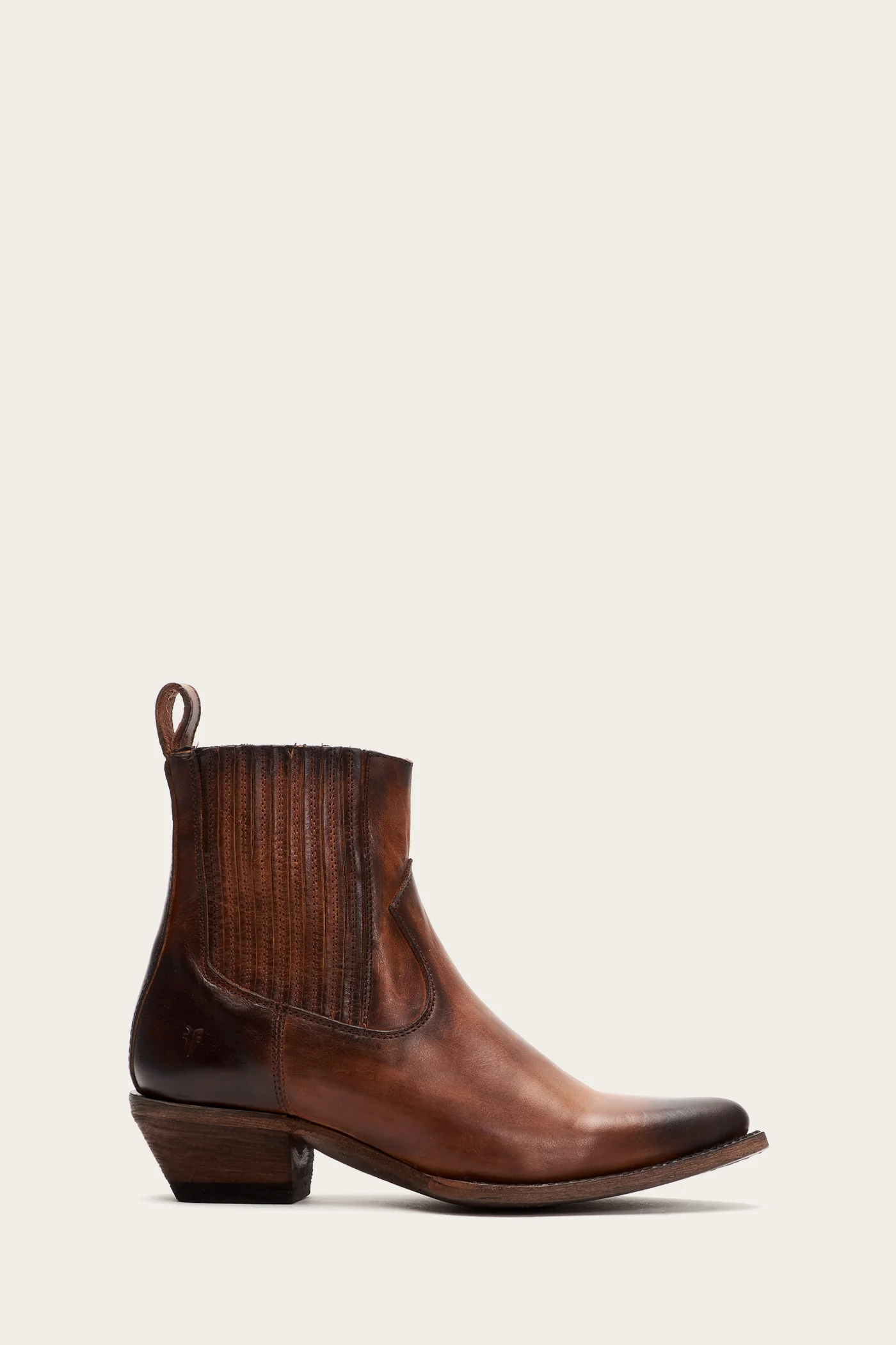 Sacha Chelsea - Frye Found
