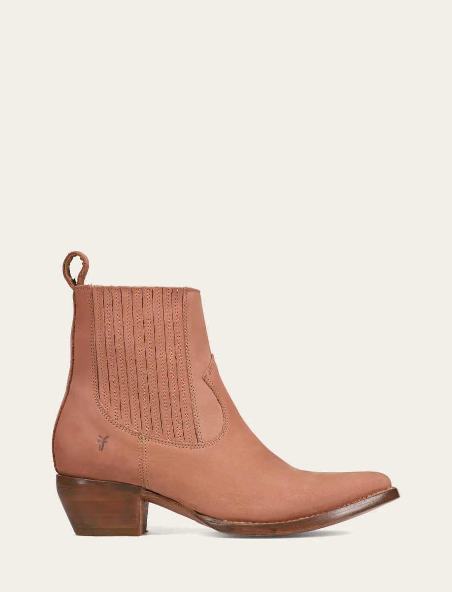 Sacha Chelsea - Frye Found