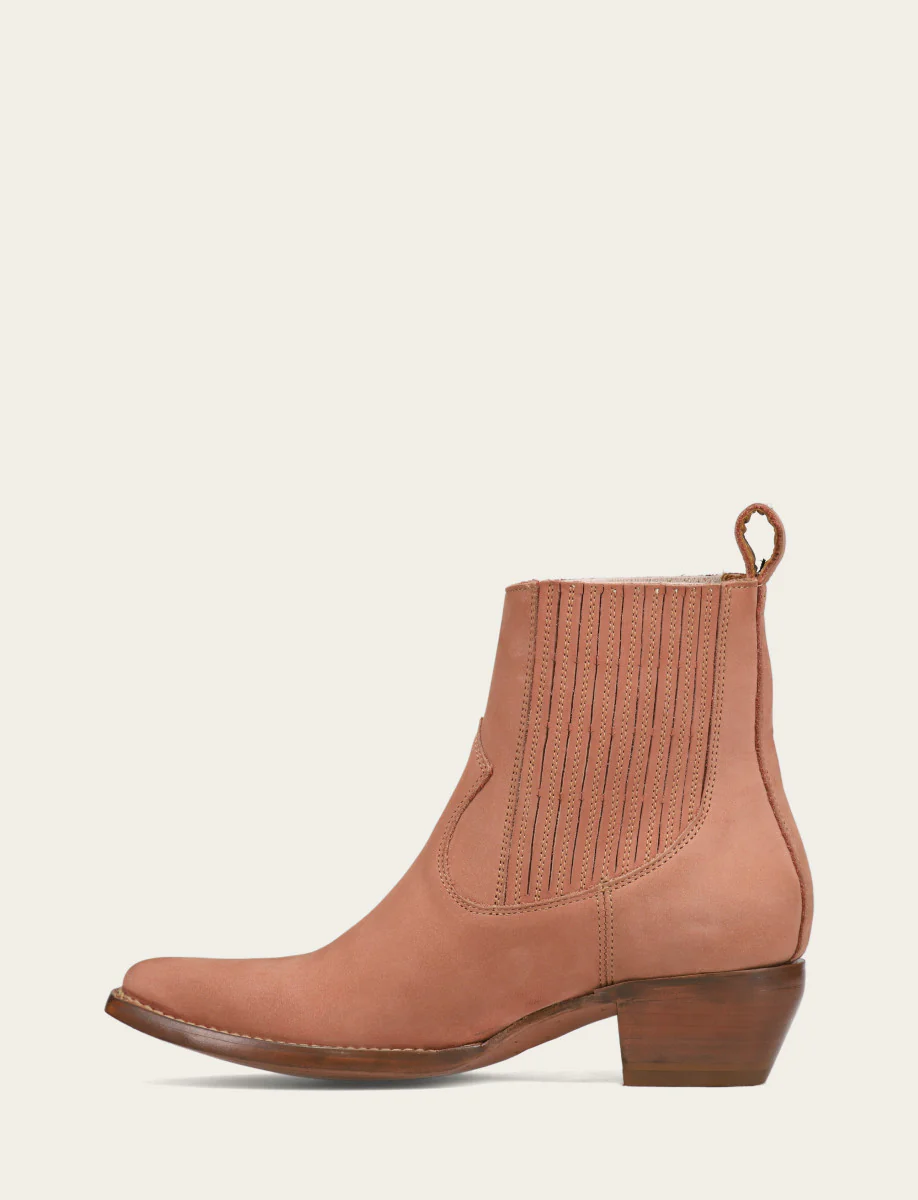 Sacha Chelsea - Frye Found - Image 3