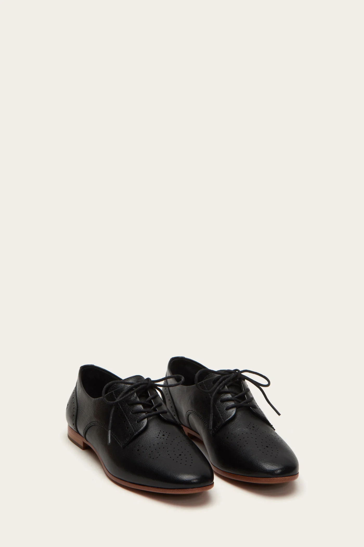 Terri Perf Oxford - Frye Found - Image 2