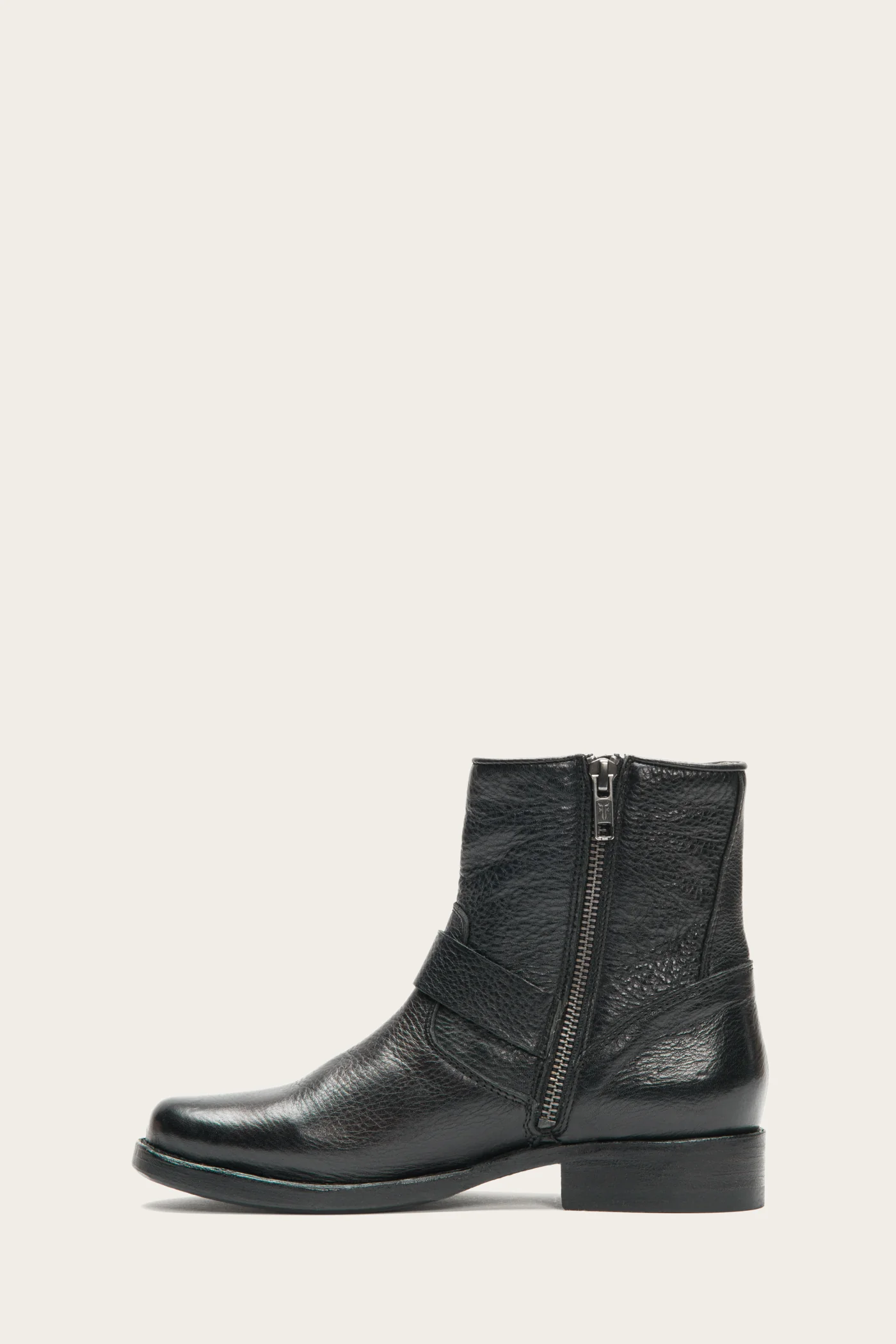 Vicky 6 - Frye Found - Image 3