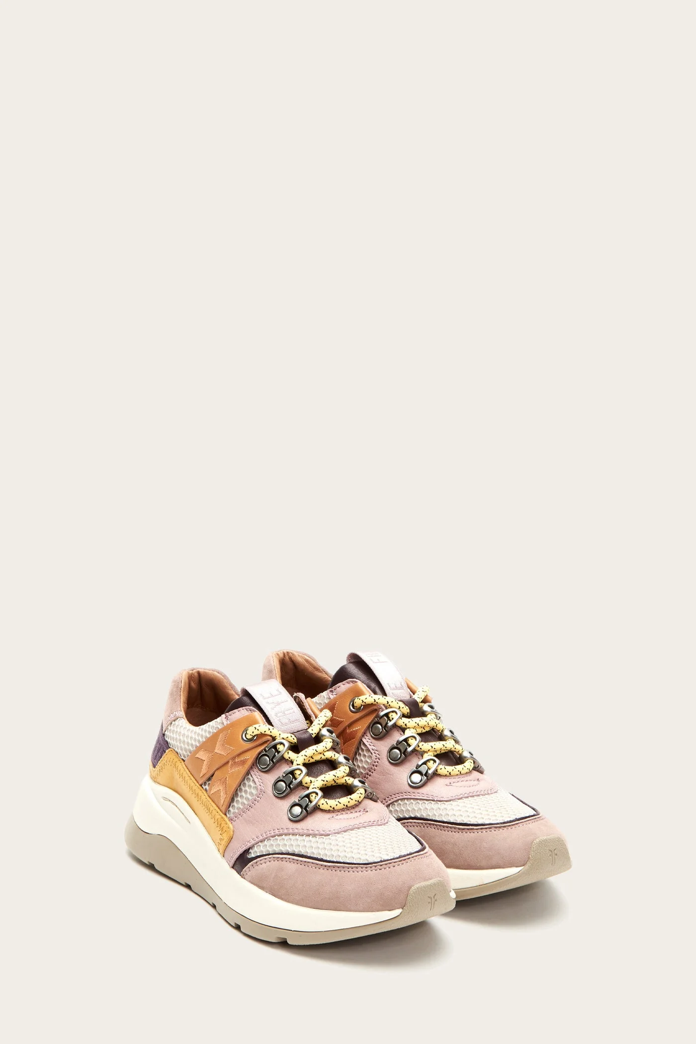 Willow Trek Low - Pre-Loved - Image 2